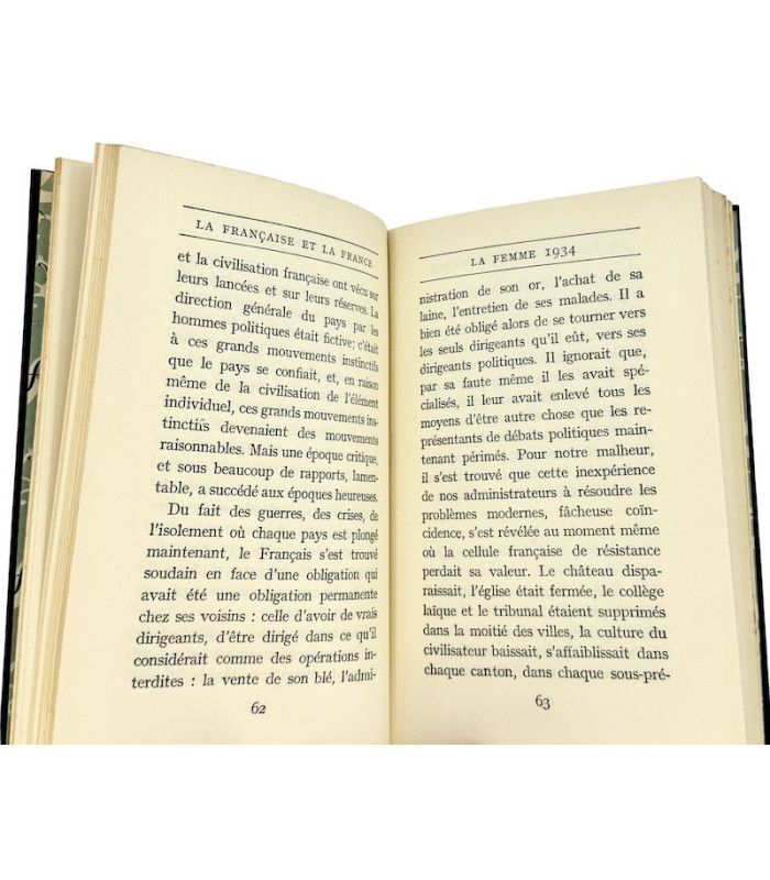 GIRAUDOUX (Jean) - La Française et la France - PRASSINOS (Mario)